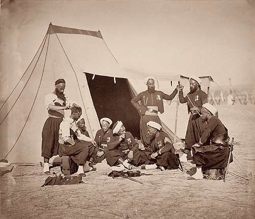 Châlons Camp: zouaves shaving