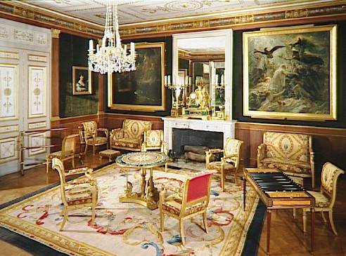 The Salon de compagnie or Salon doré