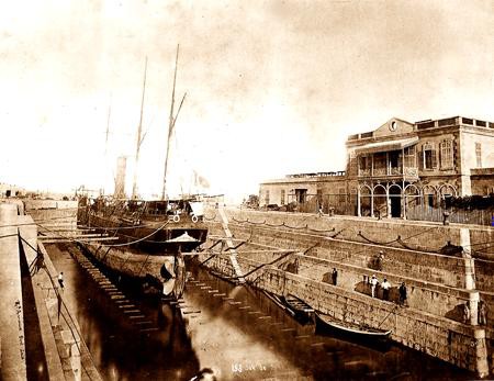 Suez. Port-Ibrahim, dry dock