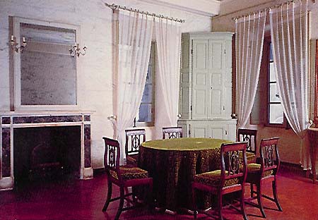 Maison Bonaparte (Bonaparte House): dining room