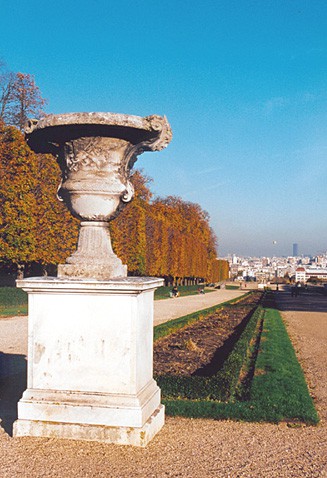 The Allée des Statues – Parc de Saint-Cloud