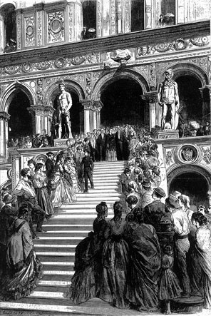 Voyage de l’Impératrice en Orient. Venise. L’Impératrice est saluée par la foule au sortir de sa visite au palais des Doges. Escalier des Géants.