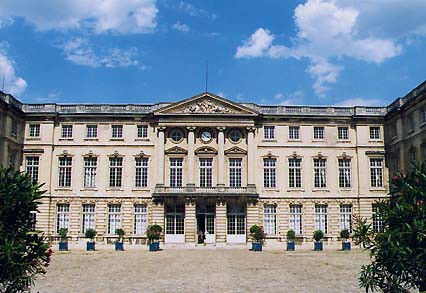 Cour d’honneur du château de Compiègne