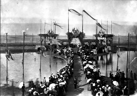 Inauguration, tribune officielle