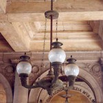 Aile Napoléonienne, place Saint-Marc <br>Lustre du portique de San Geminiano (Sotoportego San Geminiano)