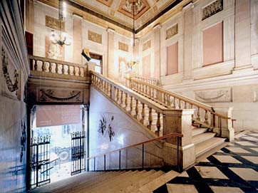 Aile Napoléonienne, place Saint-Marc <br>Grand escalier d’honneur