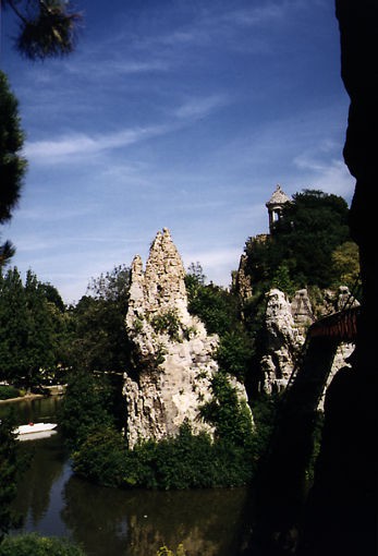 Buttes-Chaumont Park