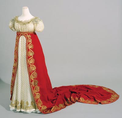 Robe et traîne de cour de Madame Bérenger