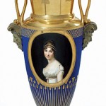 Vase orné du portrait de la reine Hortense