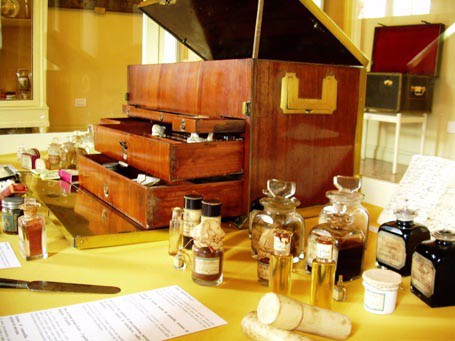 Marie-Louise’s travelling medicine chest