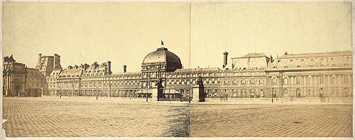 Le palais des Tuileries, façade est sur la Cour du Carrousel