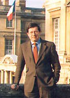 Jacques Perot, conservateur des musées et châteaux de Compiègne (2000)