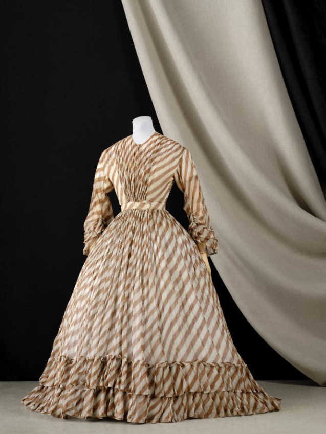 Robe à crinoline, vers 1845 © Palais Galliera, musée de la mode de la ville de Paris / Stanislas Wolff
