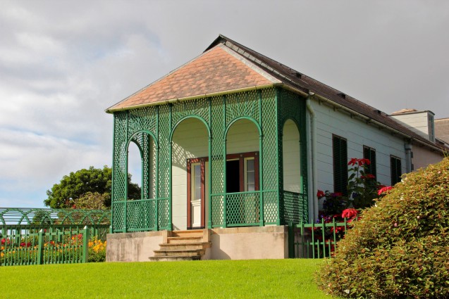 Les Domaines français de Sainte-Hélène : L’achat de la maison de Longwood et du domaine de la Tombe