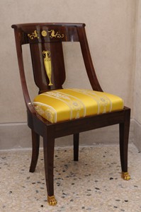 Chaise "à gondole" provenant des résidences napoléoniennes de l’île d’Elbe