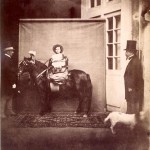 Photographie : Le Prince impérial sur son poney, posant pour le photographe
