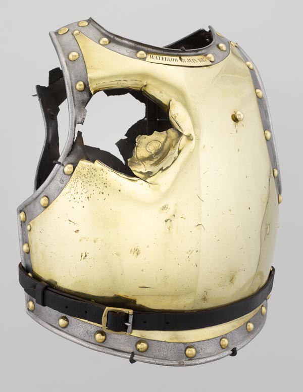 Cuirasse de carabinier provenant du champ de bataille de Waterloo