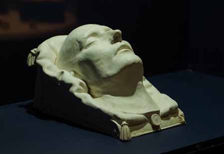 Plaster death mask of the Emperor Napoleon I, Antommarchi subscription, 1833