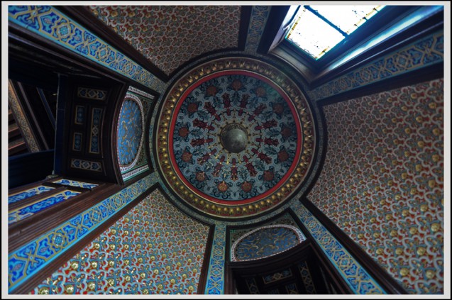 Dome and walls of the Arabian smoking room © Photoclub d'Hendaye B.Bayle