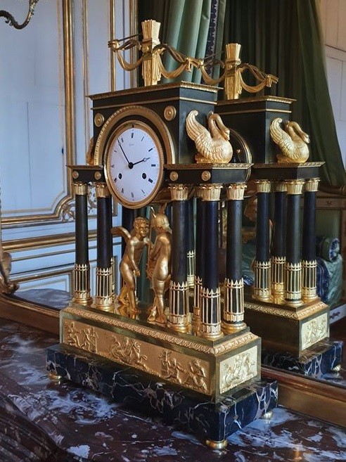 La pendule au télégraphe, cadeau de Napoléon à Joséphine, retrouve le palais Rohan (février 2020)