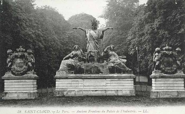 Statues en bronze « La France couronnant de lauriers l’Art et l’Industrie », transférées du palais de l'Industrie de 1855 au parc de Saint-Cloud en 1900 ©e-monumen.net