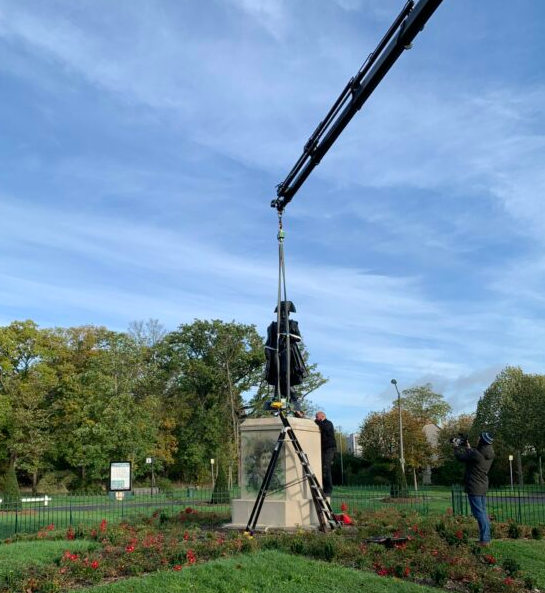 Statue de Napoléon Ier à Maisons-Laffitte, retrouvant sa place d'origine, novembre 2022 © Yvelines-infos.fr