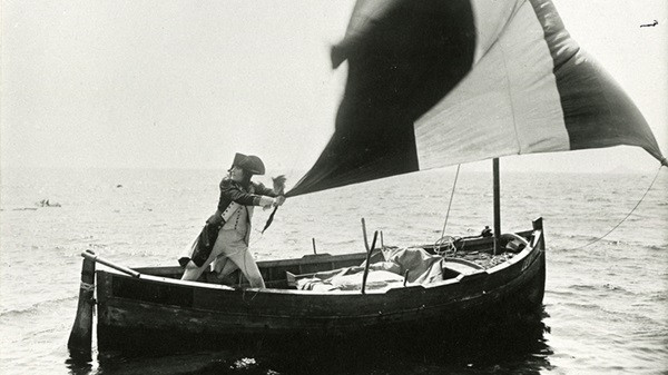 Frédéric Bonnaud et Joël Daire : « C’est un film français de 1927 qui dure 7 heures, il ne s’agit pas de le faire, il s’agit simplement de le reconstruire »